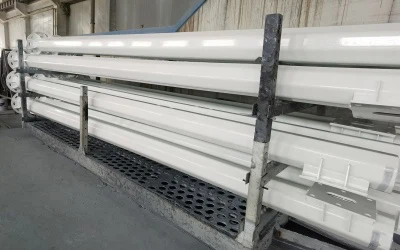 What are the core advantages and process steps of galvanized and spray painted solar street lights？